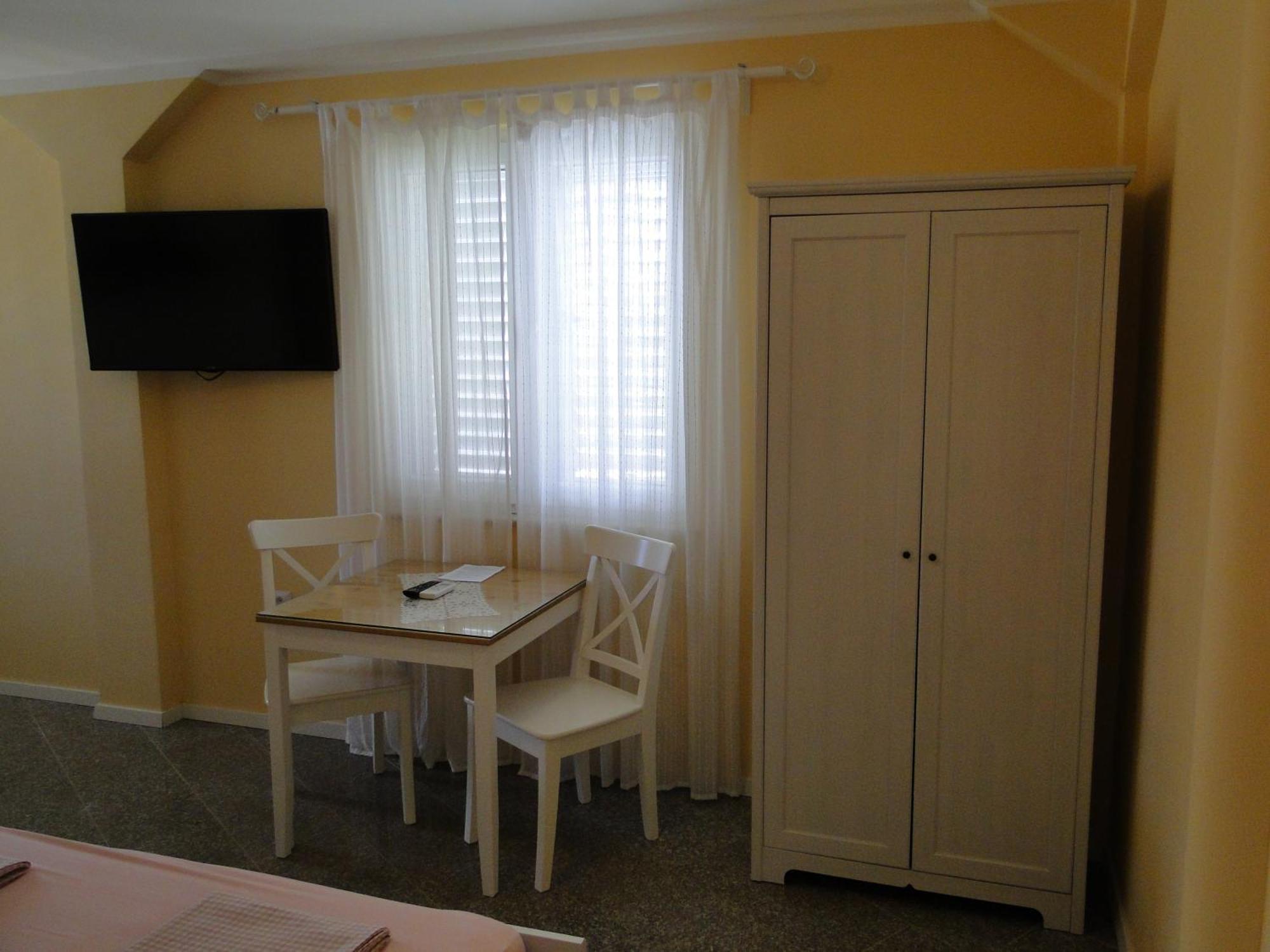 Apartments Villa Ela Umag Room photo
