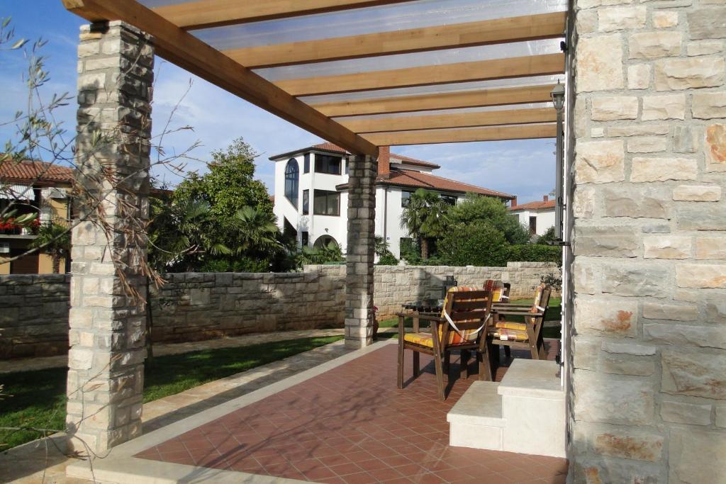 Apartments Villa Ela Umag Exterior photo