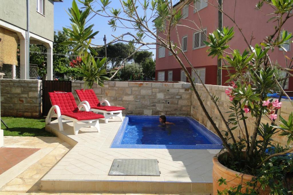 Apartments Villa Ela Umag Exterior photo