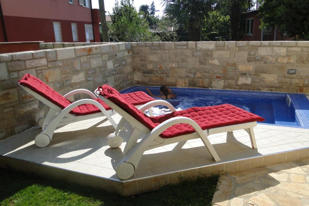 Apartments Villa Ela Umag Exterior photo