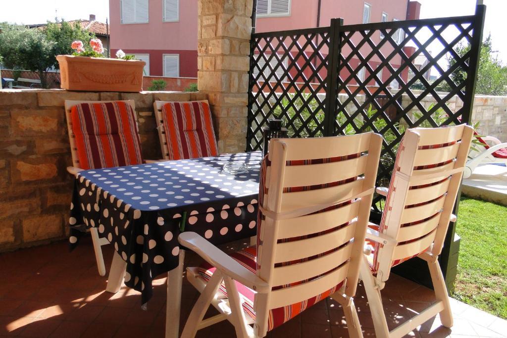 Apartments Villa Ela Umag Room photo